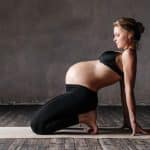 Le yoga prénatal : une pratique sur-mesure pour les femmes enceintes